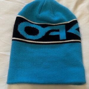 Oakley Men’s Teal and Black Beanie